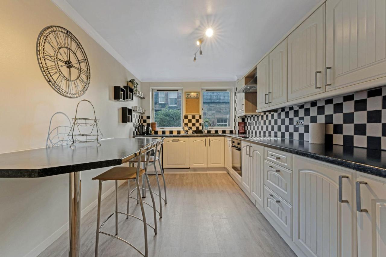 Elegant & Unique Getaway - Spacious 3 Bedroom, 2 Bathroom City Centre Apartment - Free Allocated Parking. Edinburgh Dış mekan fotoğraf