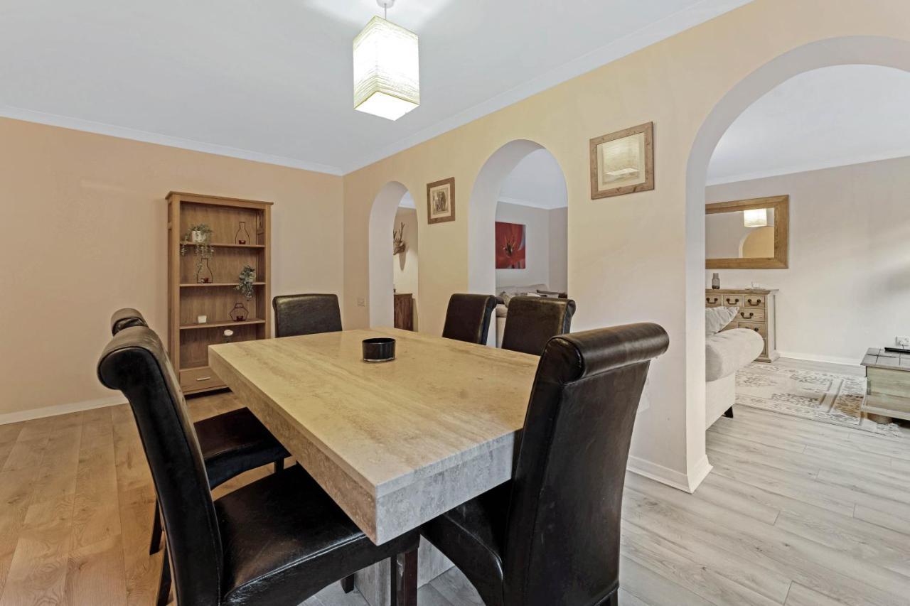 Elegant & Unique Getaway - Spacious 3 Bedroom, 2 Bathroom City Centre Apartment - Free Allocated Parking. Edinburgh Dış mekan fotoğraf