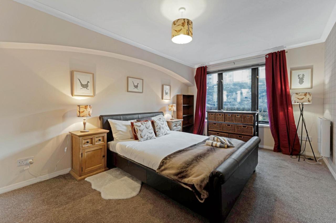 Elegant & Unique Getaway - Spacious 3 Bedroom, 2 Bathroom City Centre Apartment - Free Allocated Parking. Edinburgh Dış mekan fotoğraf