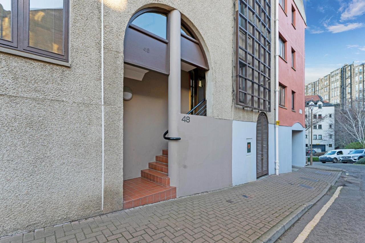Elegant & Unique Getaway - Spacious 3 Bedroom, 2 Bathroom City Centre Apartment - Free Allocated Parking. Edinburgh Dış mekan fotoğraf